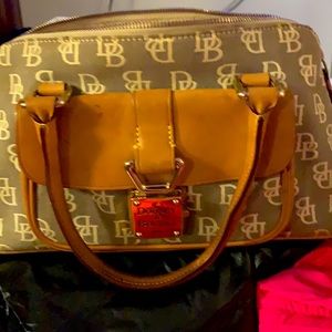 Dooney & Bourke Bag